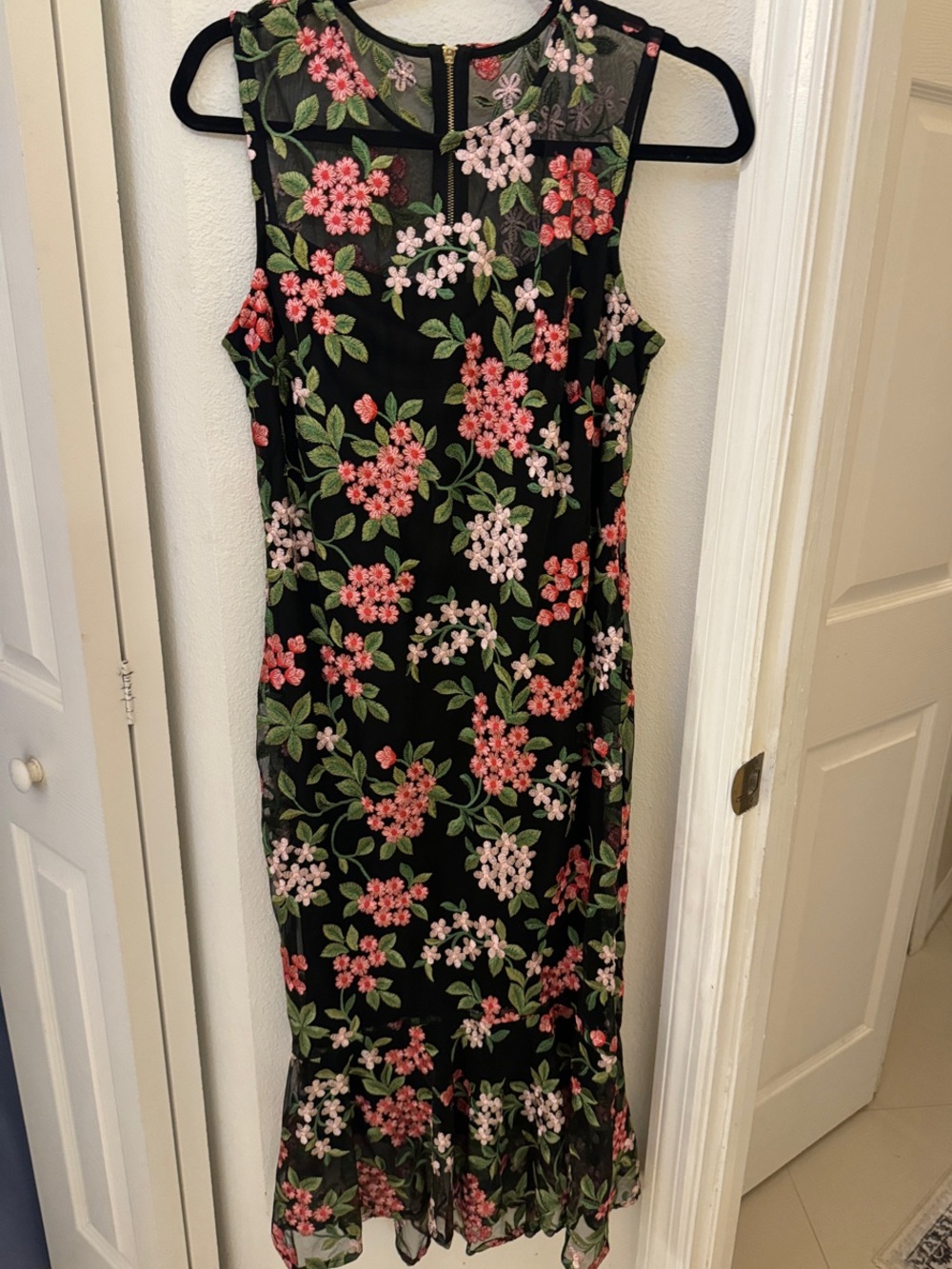 Sleeveless Black Floral Midi Dress with Ruffle Hem
